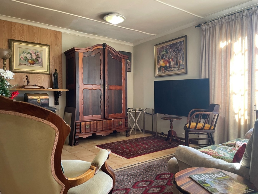 8 Bedroom Property for Sale in Leermansdrift Ah Western Cape